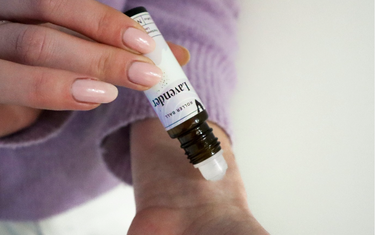How to Use Essential Oil Roll-Ons for Skin Care